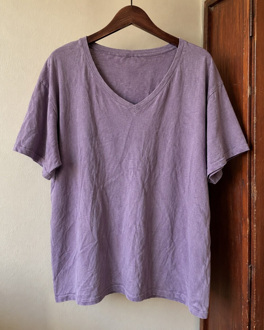 Women's V-neck loose T-shirt